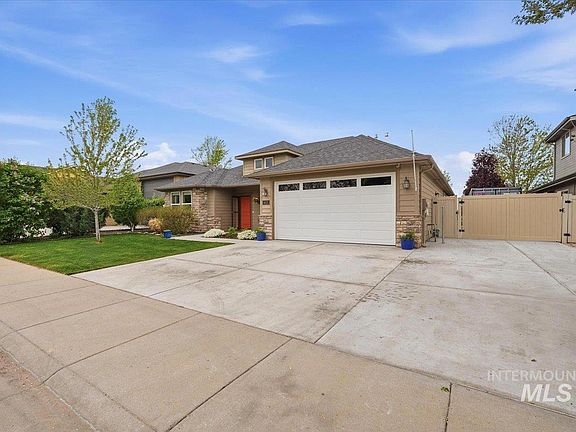2nd image of 6021 S Snowshoe Ave
