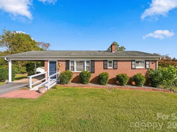 3983 Buff St, Hickory, NC 28602