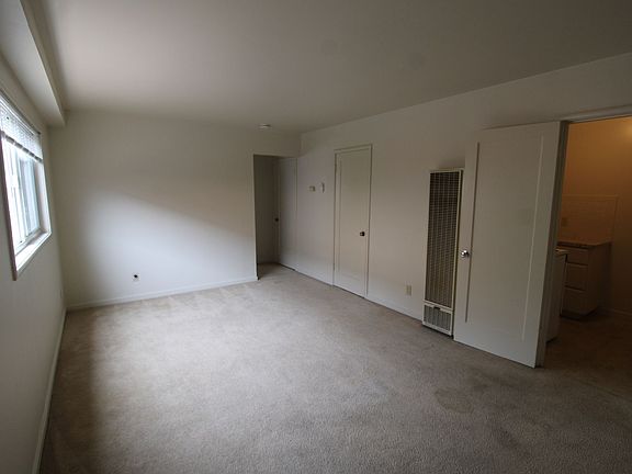 5th image of 33 E Empire St APT 109
