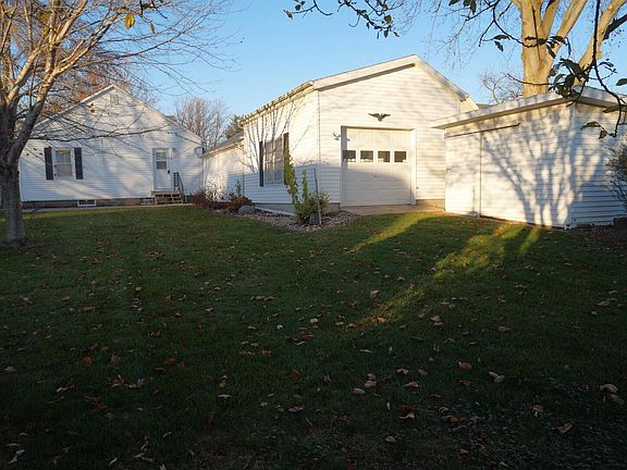 4th image of 314 E Ogden Ave
