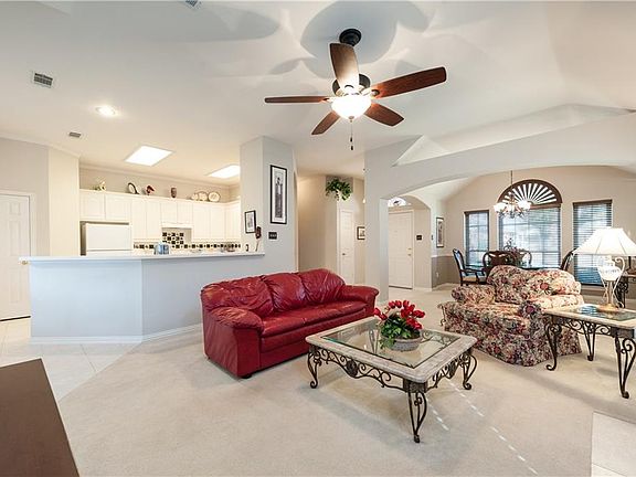 2nd image of 1040 Stanford Ln