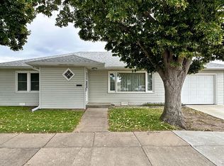47 S Hayes Ave, North Platte, NE 69101