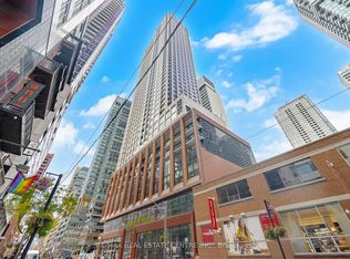 400 King St W #2219, Toronto, ON M5V 1K2