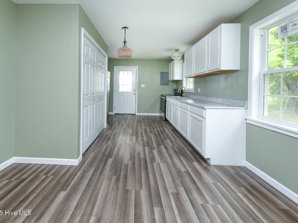 190 Nc Highway 32, Sunbury, NC 27979