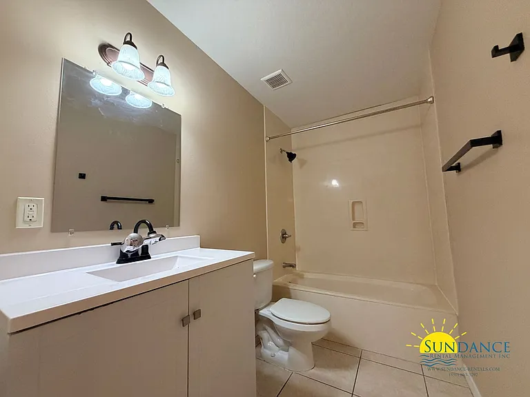201 Andalusia Rd — Photo 16