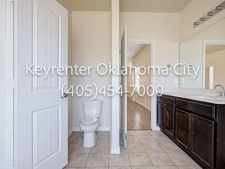 2409 Rosa Cir — Photo 28