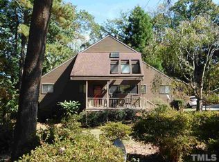 906 Shannon Dr, Siler City, NC 27344
