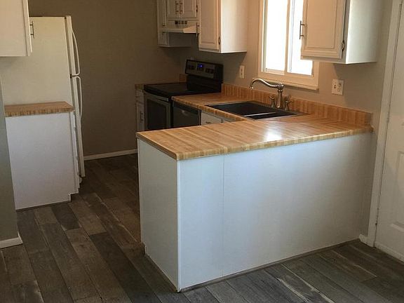 4th image of 13504 Bentley Cir