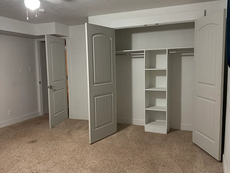 350 W 1045 N — Photo 19
