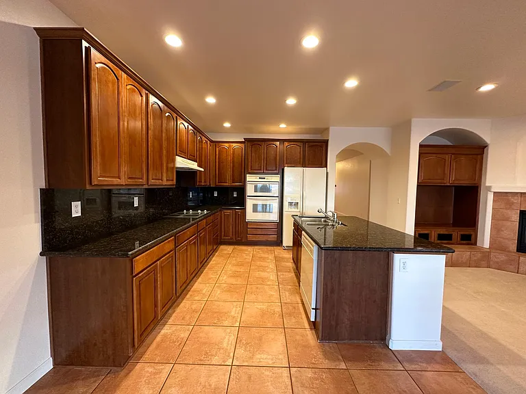 2365 Anqua Dr — Photo 4