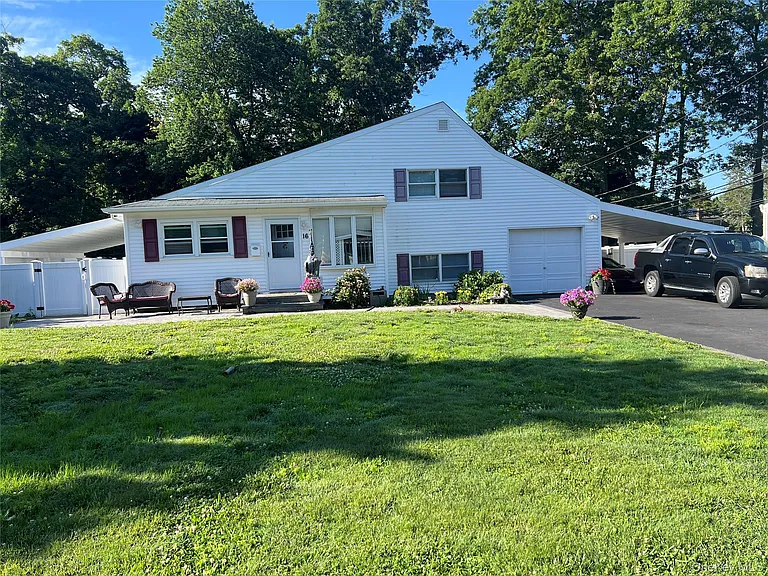 16 Briaroot Dr — Photo 2