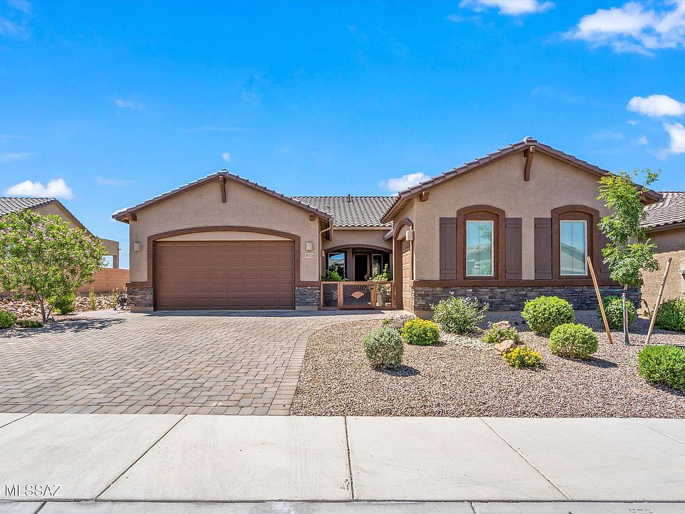 1st image of 10726 N Cactus Point Dr