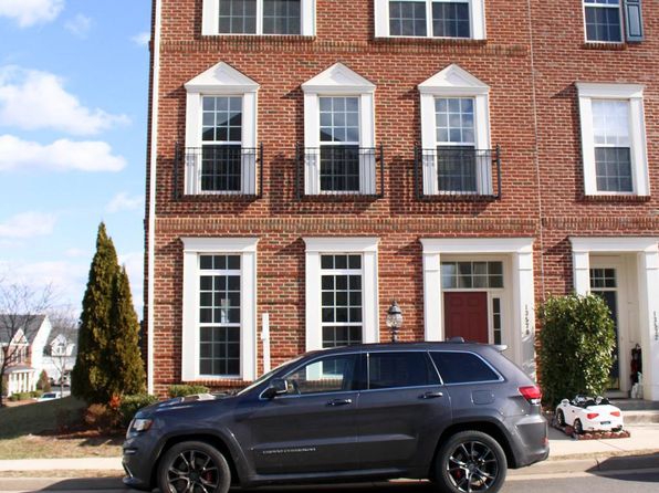 13570 Village Green Dr