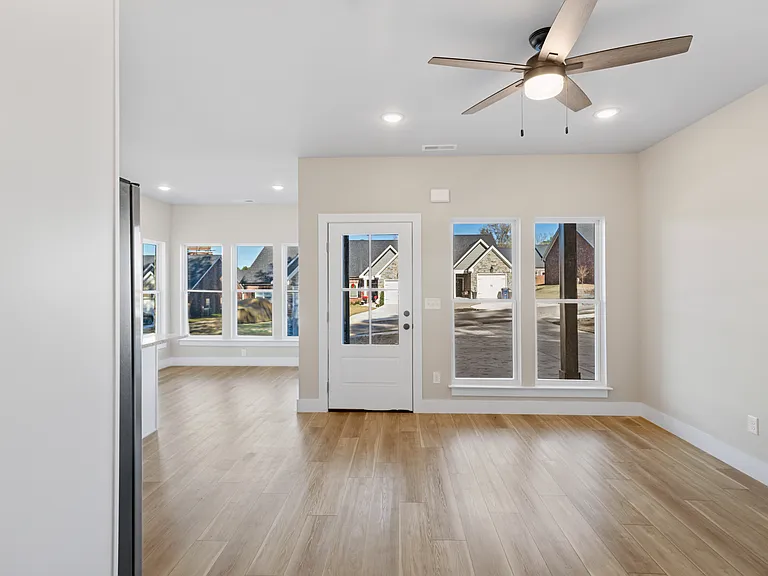 1221 Parkstone Dr NW — Photo 12