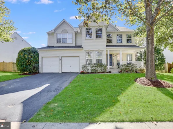 17232 Pickwick Dr, Purcellville, VA 20132