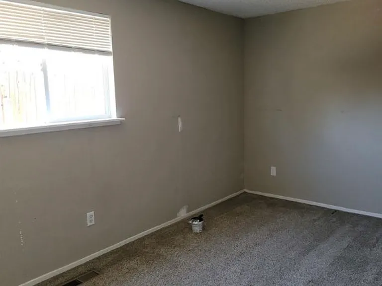 15030 Perlite Dr — Photo 2