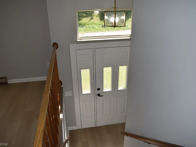 487 Greenhill Rd — Photo 2