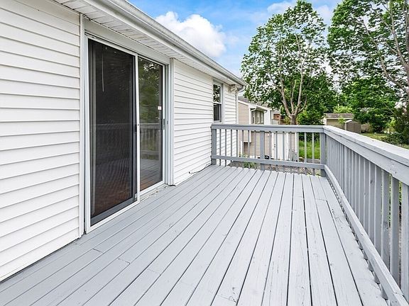5th image of 156 Hovendon Ave