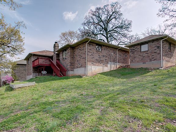 3rd image of 493 Dogwood Village Ln