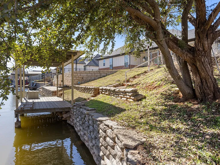 417 Sky Harbour Ct — Photo 26