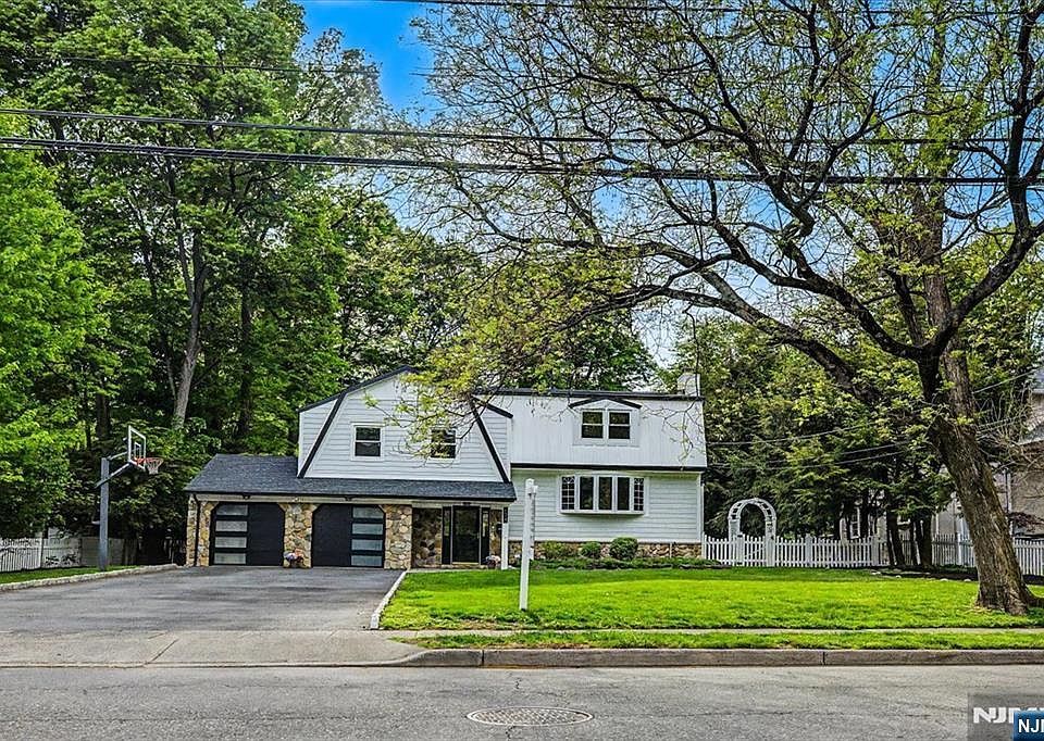 1st image of 474 Stevens Ave