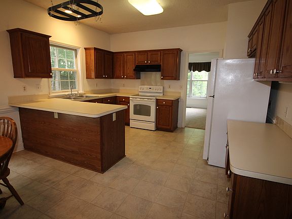 5th image of 130 Chillingham Ct