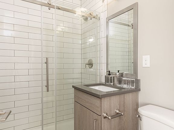 5th image of 2025 Peachtree Rd NE #1-1224