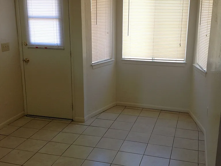 21335 Bear Valley Rd — Photo 7