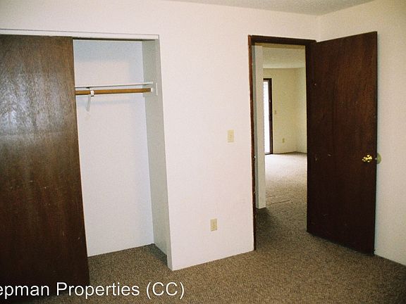 5th image of 3510 Oak St SE APT 29
