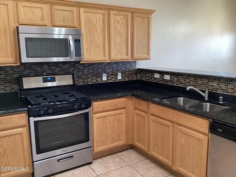 5925 Speyside Dr — Photo 7