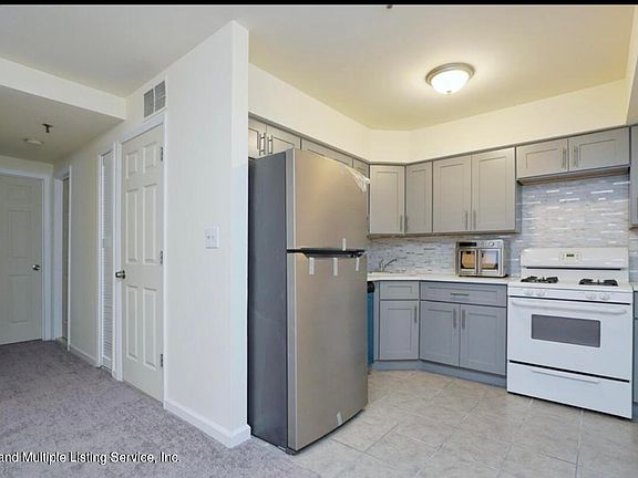 5th image of 18 Richmond Ct