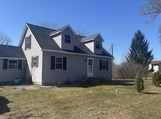 5242 Wolf Lake Rd, Grass Lake, MI 49240