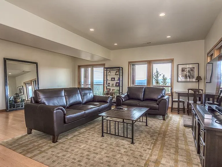 Lower level living space