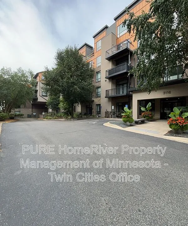 3116 Lake St W #115