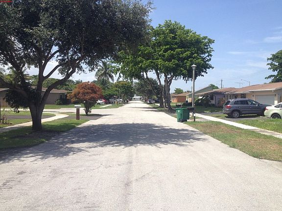 4th image of 5200 SW 101st Ave