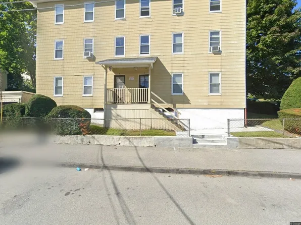 2 Thenius St APT 1, Worcester, MA 01607