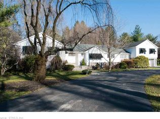 1069 Ridge Rd, Hamden, CT 06517