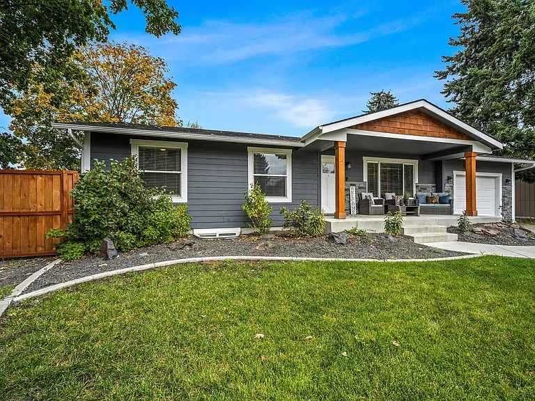11168 N Bartlett Ave — Photo 2