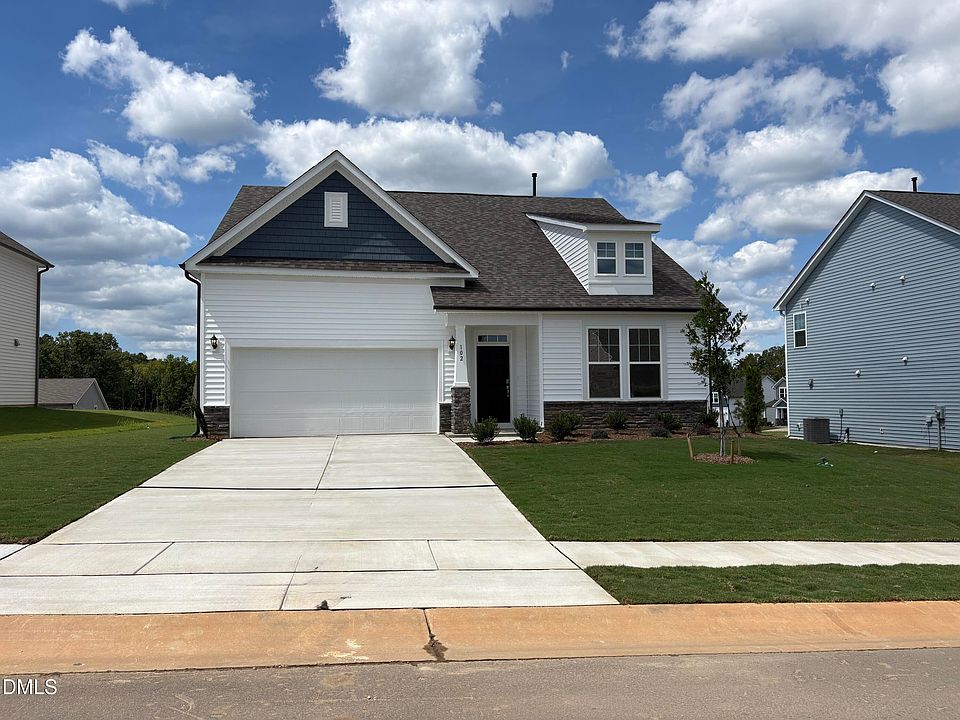 1st image of 102 Appleseed Dr