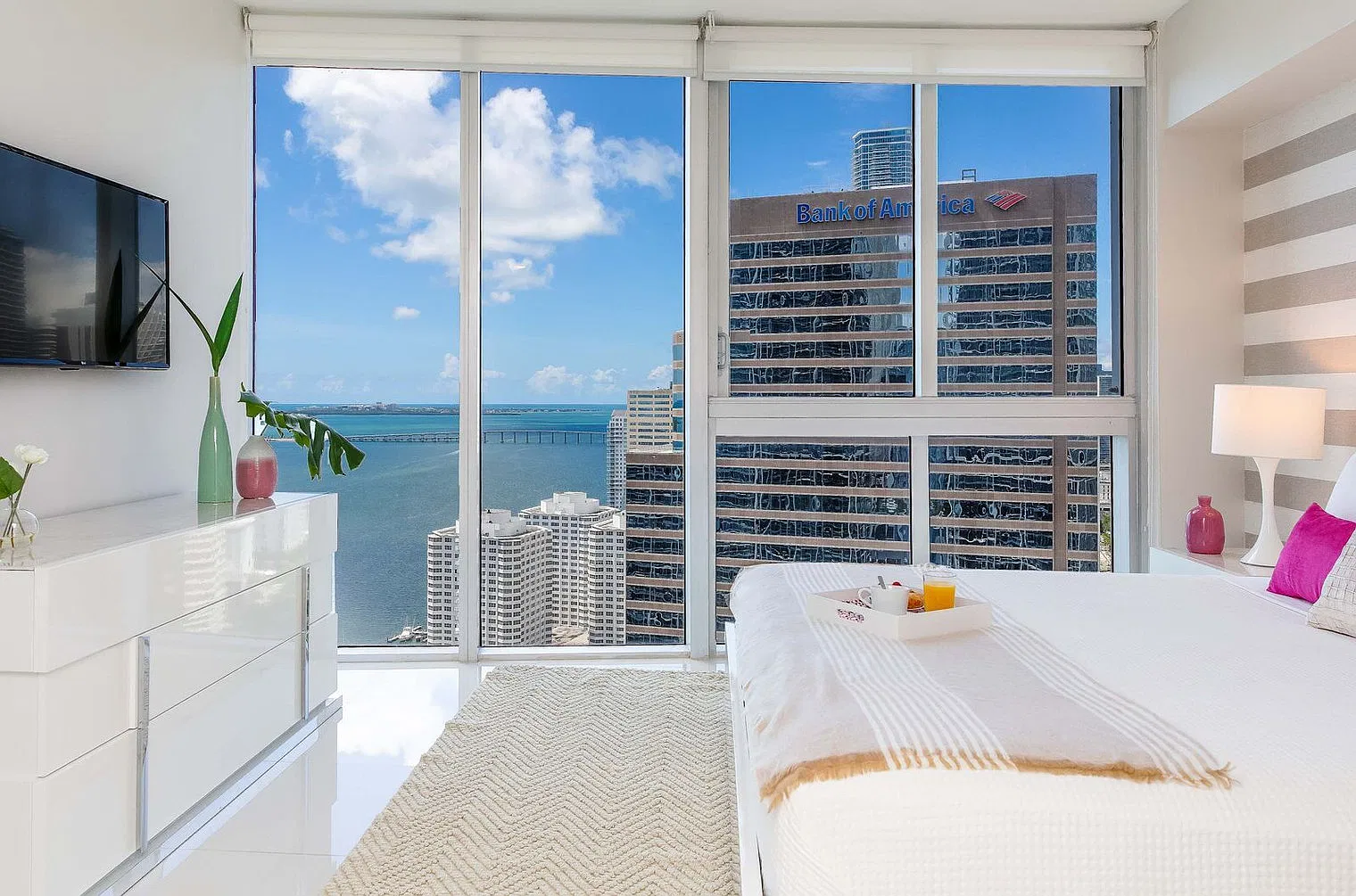 2 bed, 2.0 bath, 1345 sqft, $7,151 — Photo 4