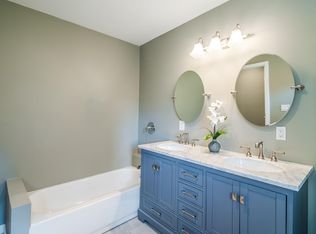 6281 Aspinwall Rd, Oakland, CA 94611