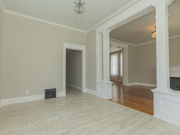 3rd image of 612 E Chandler Ave