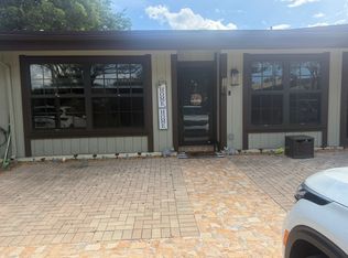 10600 Cherry Ave, Pembroke Pines, FL 33026