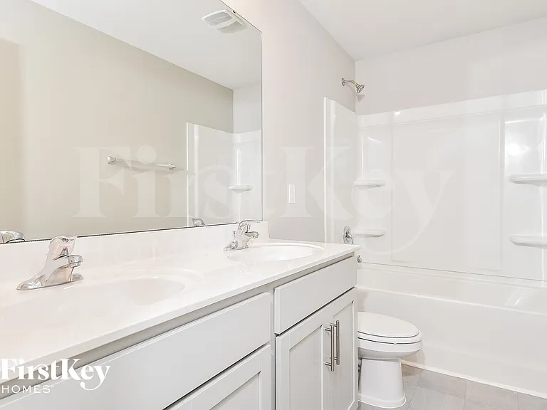 342 Royce Dr — Photo 9