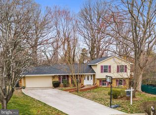 1401 Earnshaw Ct, Reston, VA 20190