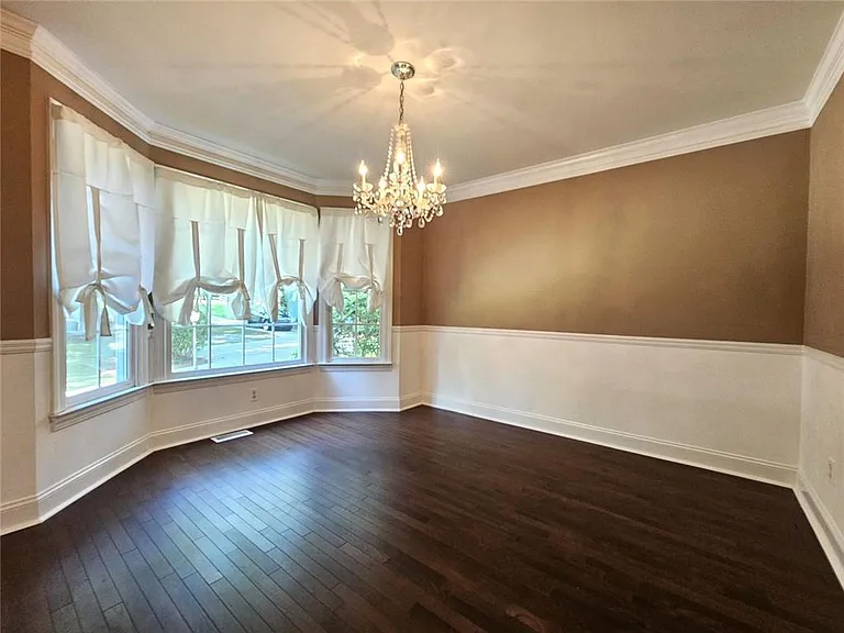 1473 Mayfield Rd — Photo 3