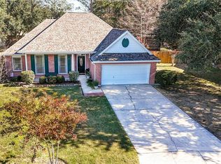 3028 Meadow Lake Dr E, Slidell, LA 70461