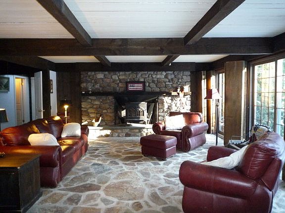 2nd image of 37 Vista Dr