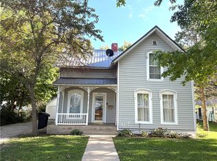 203 Gilbert St, Rossville, IL 60963