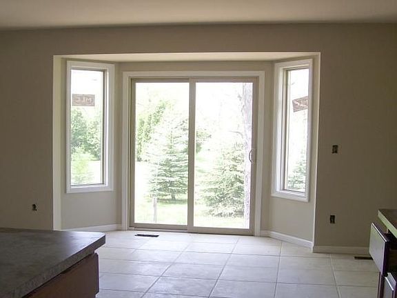 3rd image of 63729 Monticello W